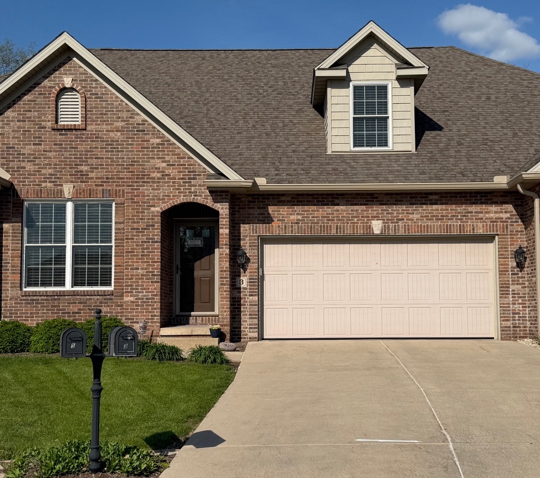 3 Prairie Vista Court, Bloomington, IL 61704