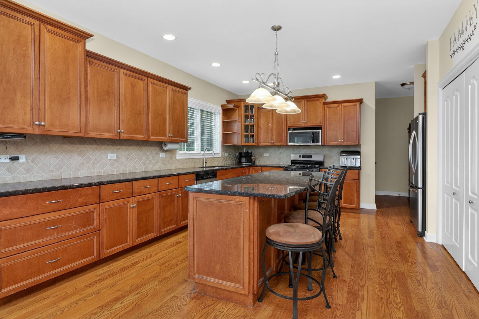 25002 Chalk Hill Circle, Plainfield, IL 60544