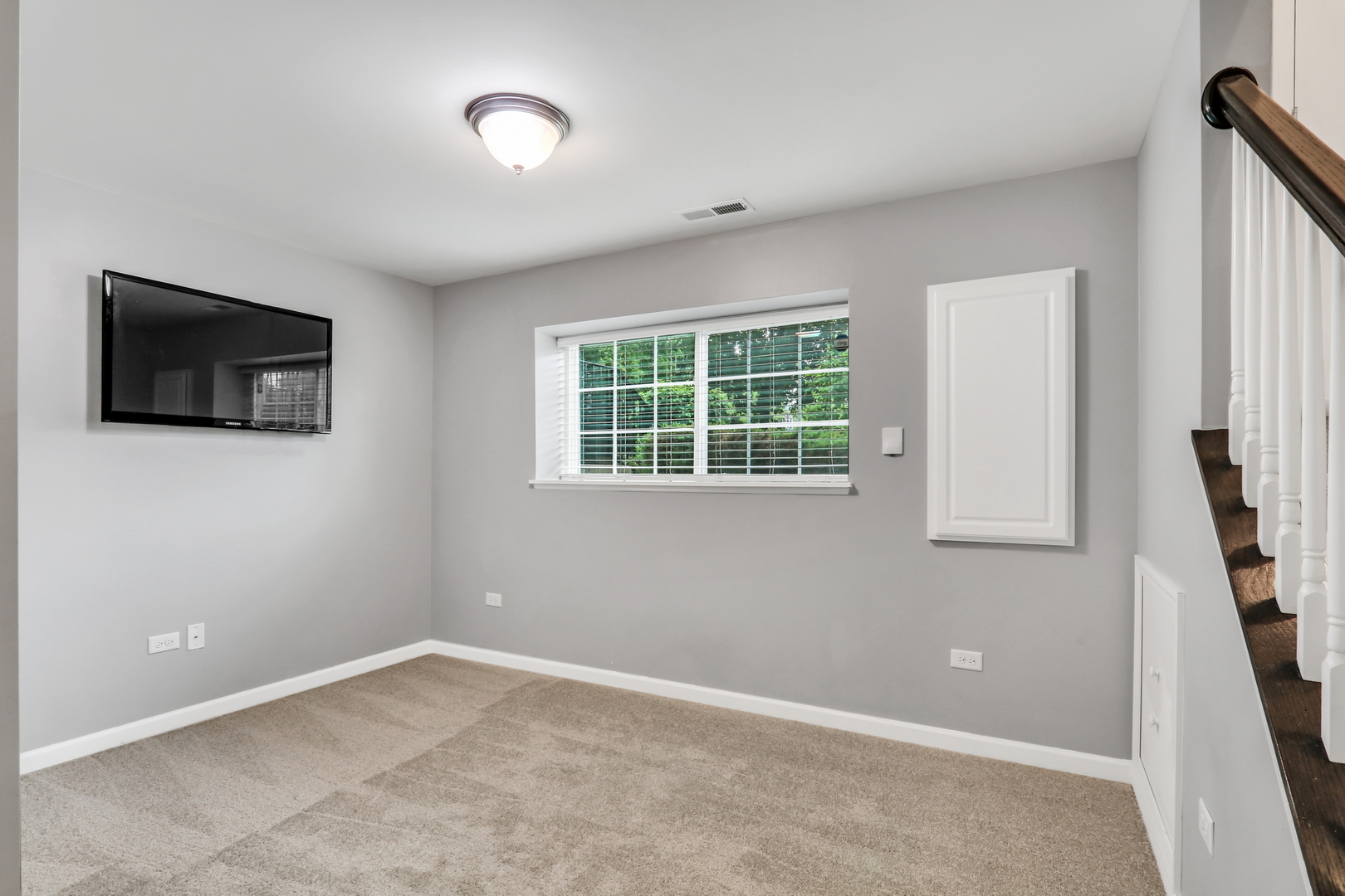 297 Lionel Drive, Grayslake, IL 60030