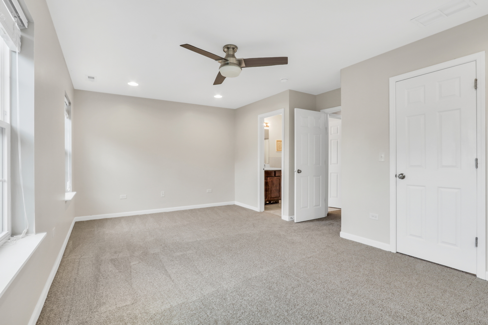 297 Lionel Drive, Grayslake, IL 60030