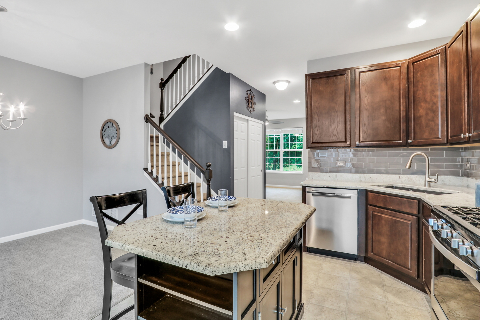 297 Lionel Drive, Grayslake, IL 60030