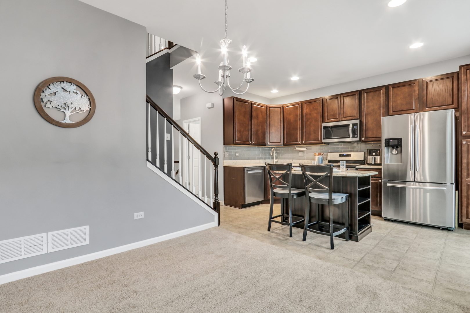 297 Lionel Drive, Grayslake, IL 60030
