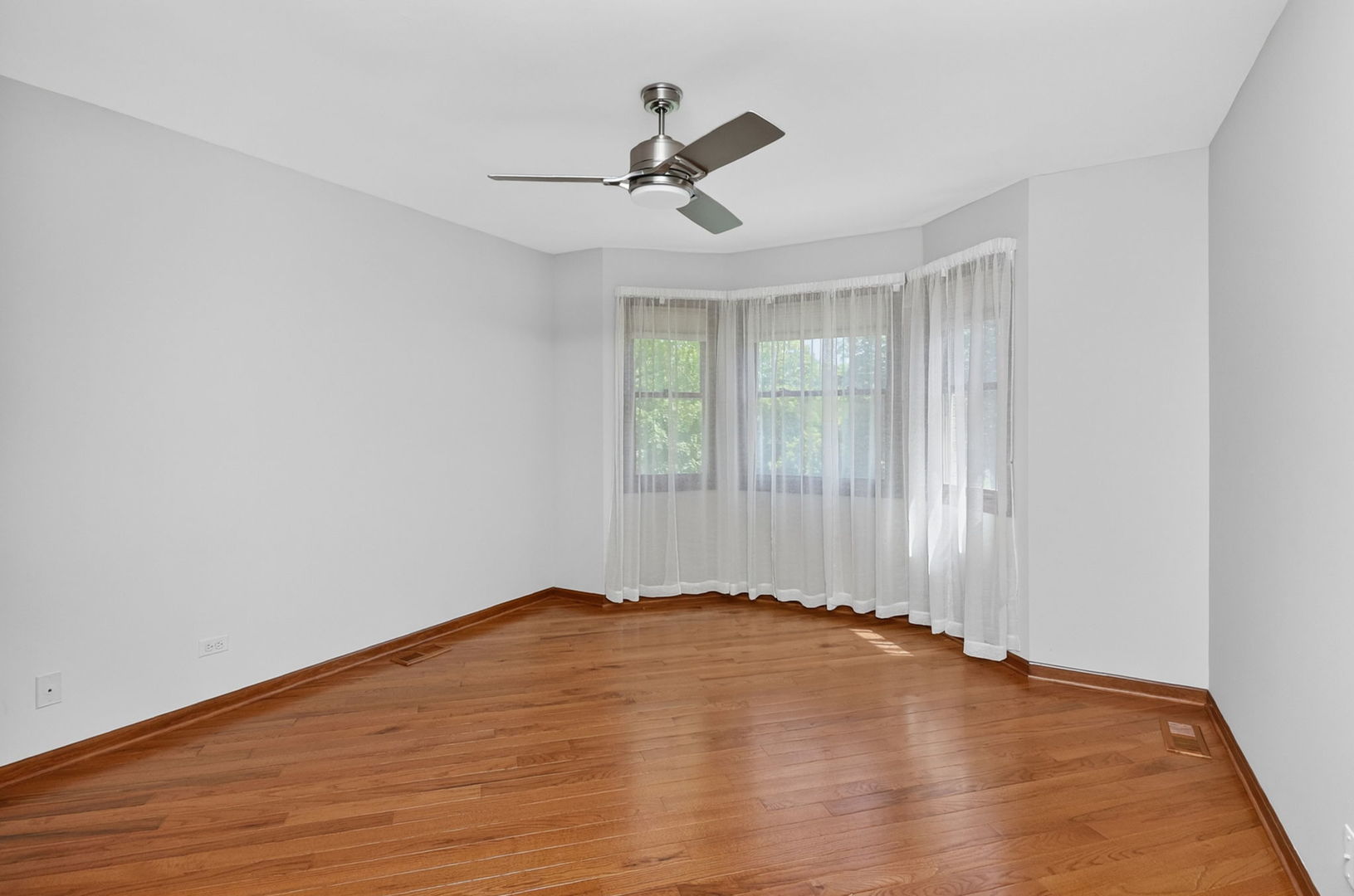 0N462 Arbor Court, Winfield, IL 60190