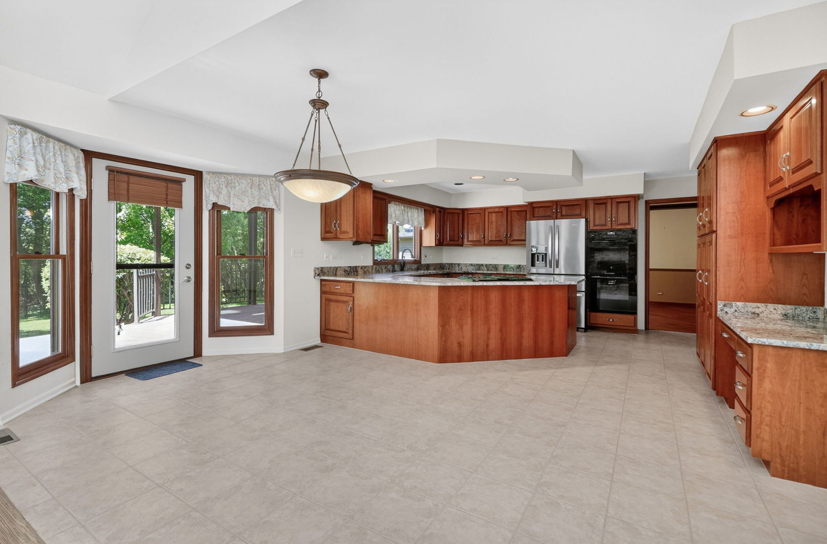0N462 Arbor Court, Winfield, IL 60190