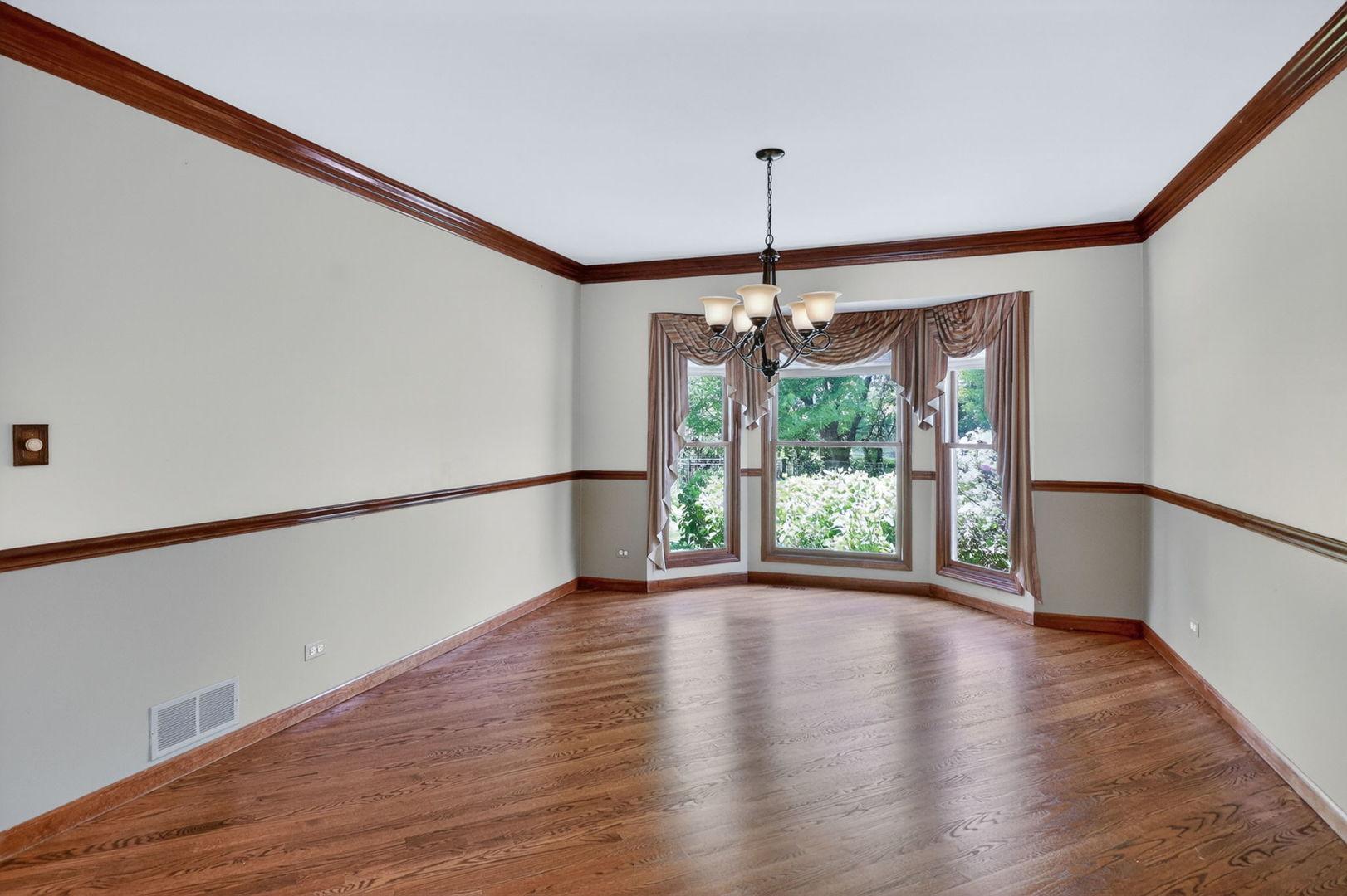 0N462 Arbor Court, Winfield, IL 60190