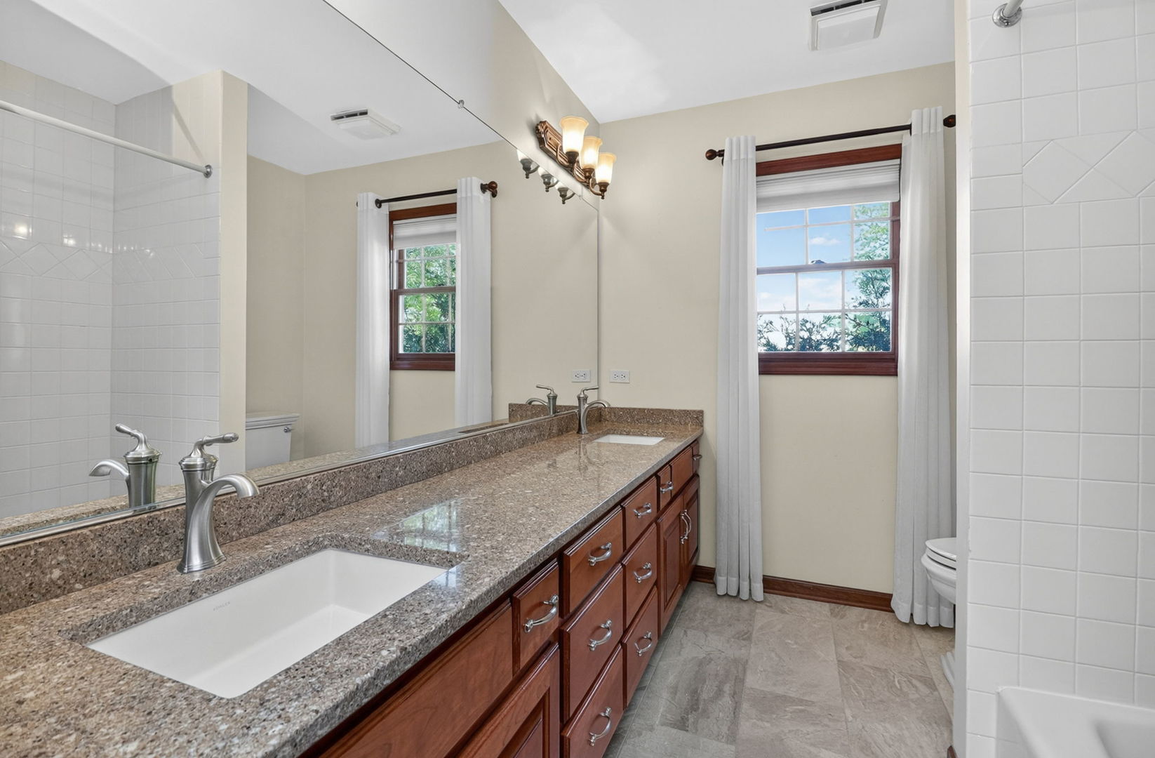 0N462 Arbor Court, Winfield, IL 60190