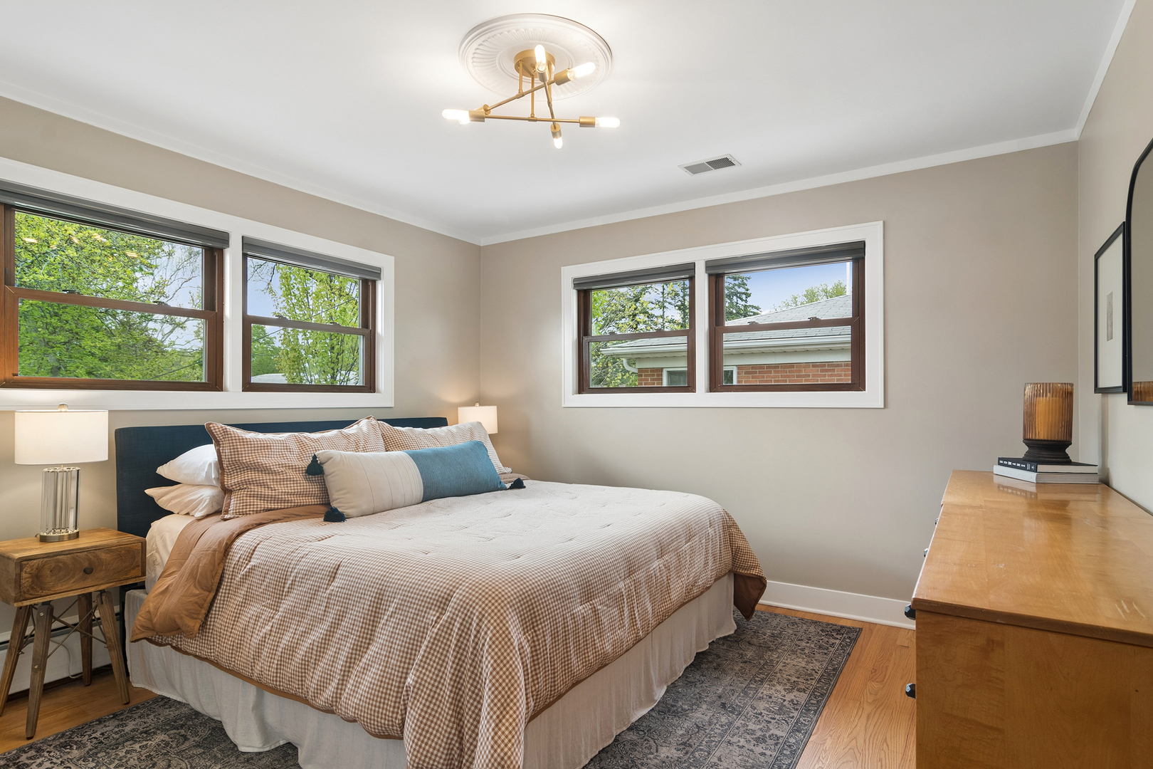 532 S Waterman Avenue, Arlington Heights, IL 60004