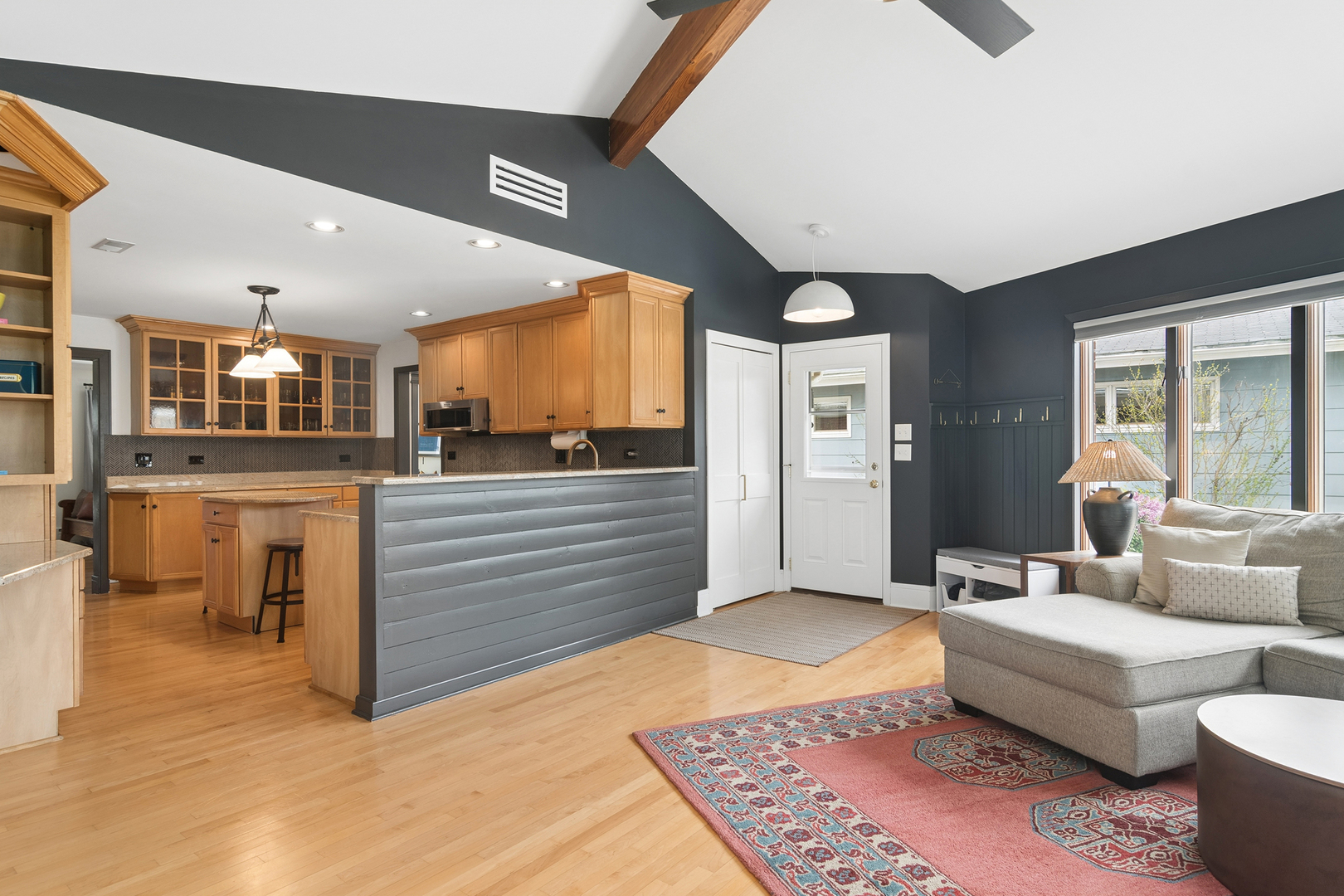 532 S Waterman Avenue, Arlington Heights, IL 60004
