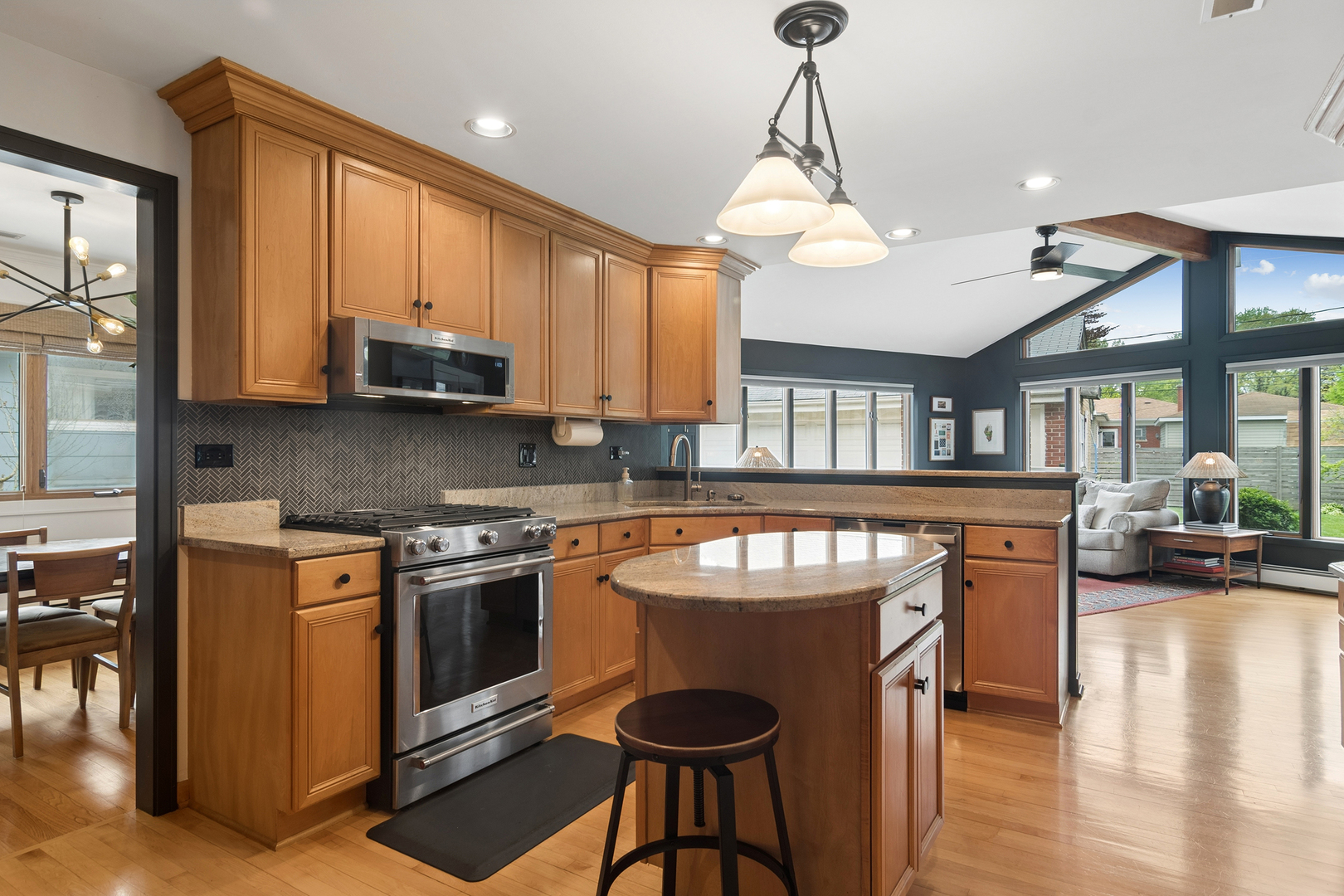 532 S Waterman Avenue, Arlington Heights, IL 60004