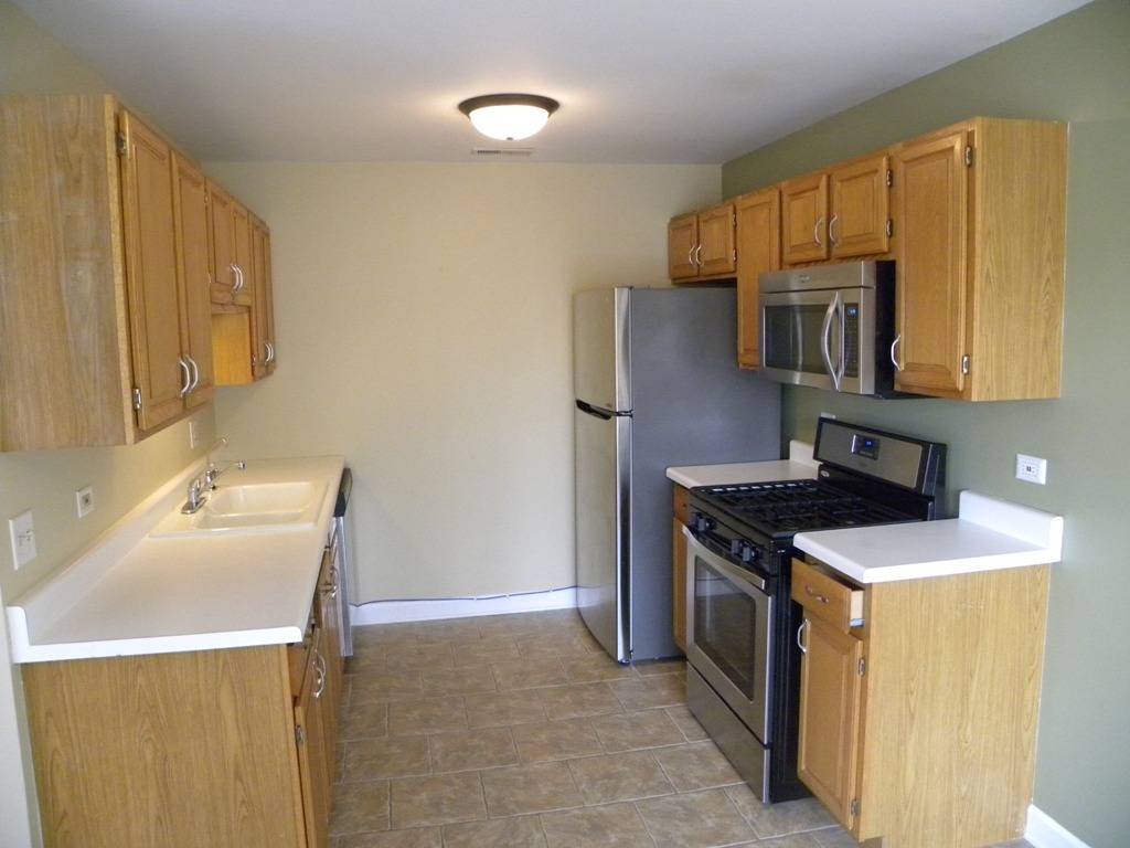 227 Brett Circle #D, Wauconda, IL 60084