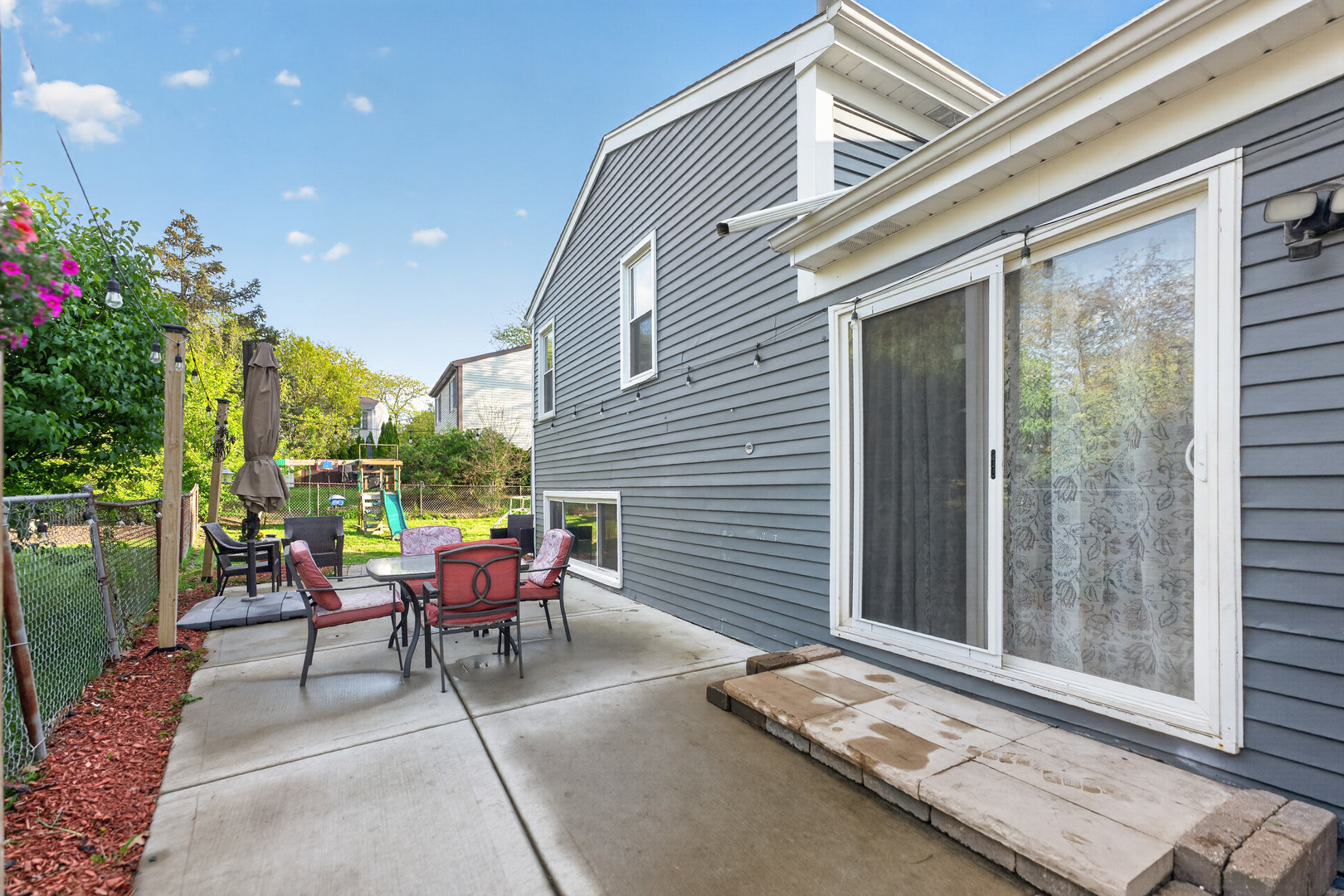 701 Buffalo Circle, Carol Stream, IL 60188