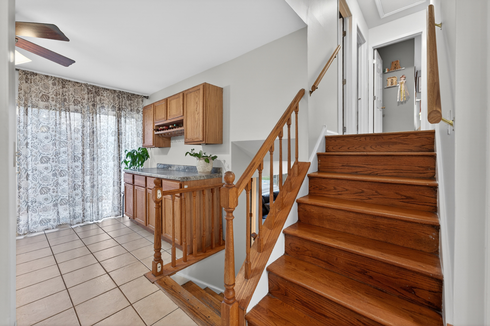 701 Buffalo Circle, Carol Stream, IL 60188