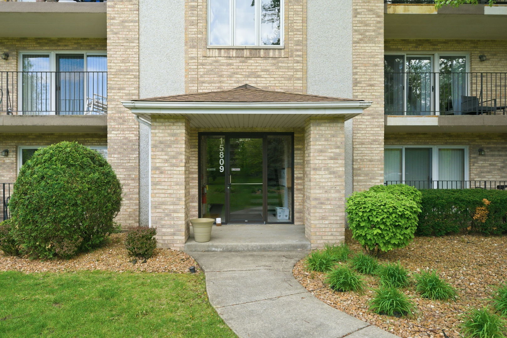 15809 S 76th Avenue #2F, Orland Park, IL 60462