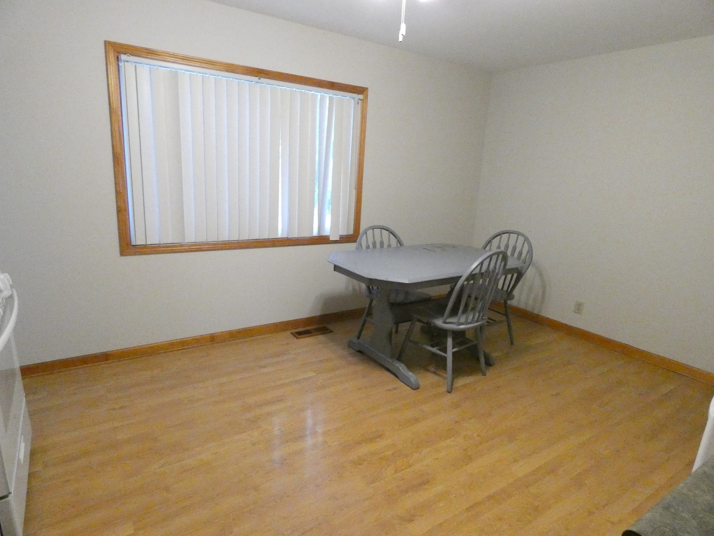 515 Freeman Avenue, Streamwood, IL 60107