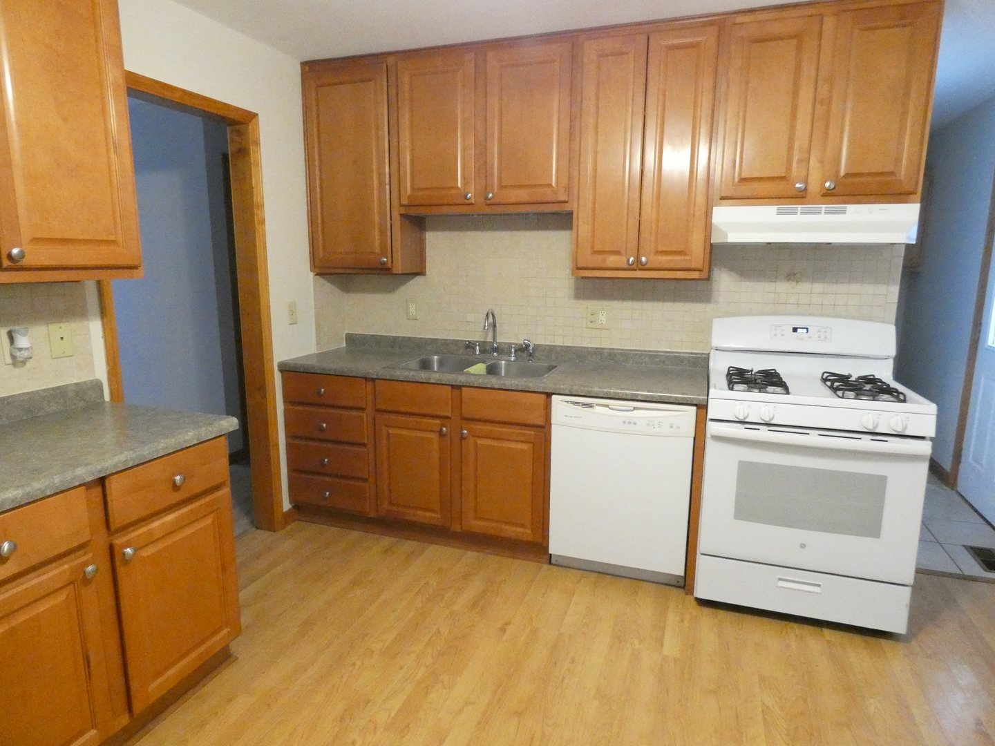 515 Freeman Avenue, Streamwood, IL 60107