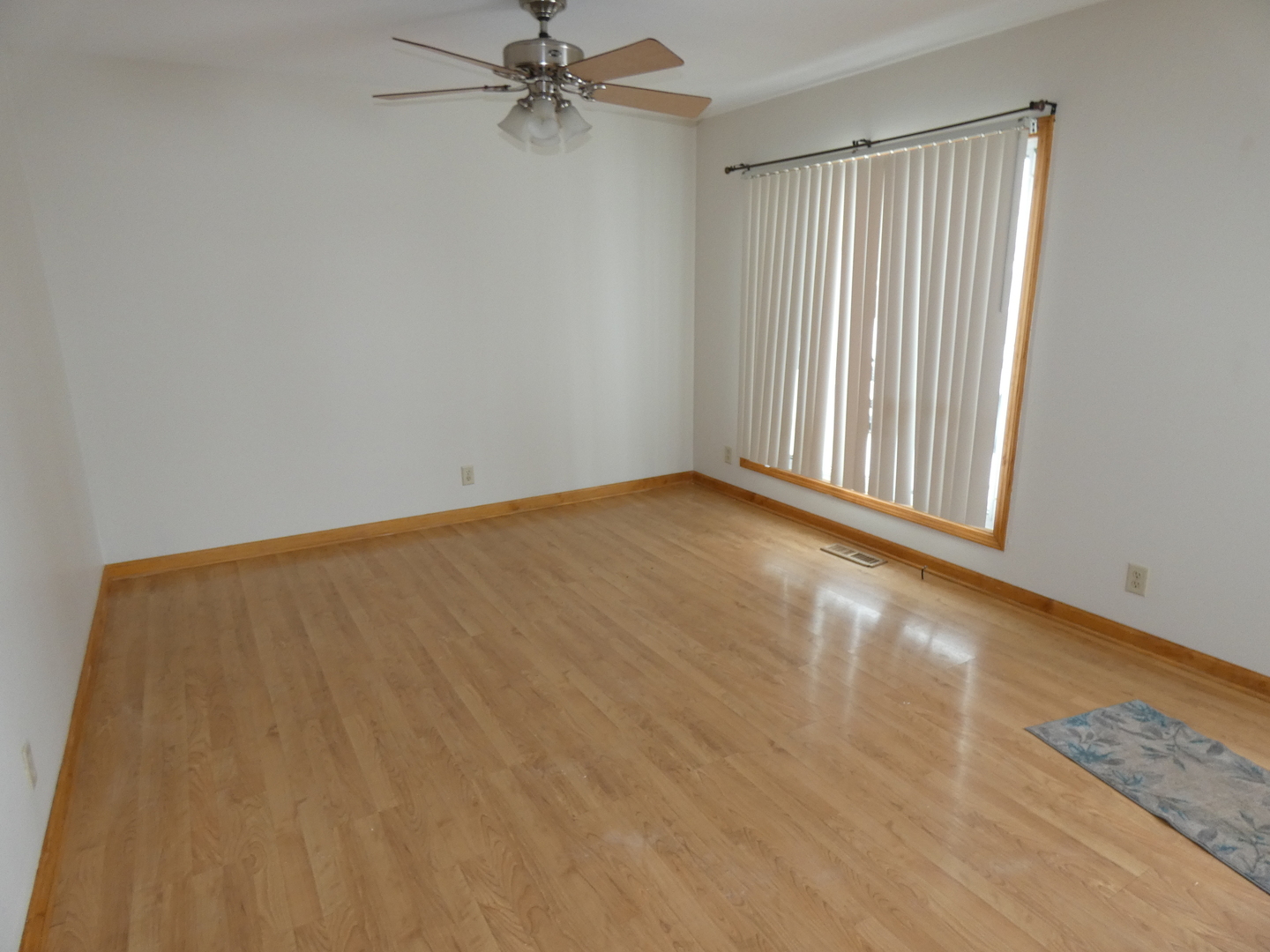 515 Freeman Avenue, Streamwood, IL 60107