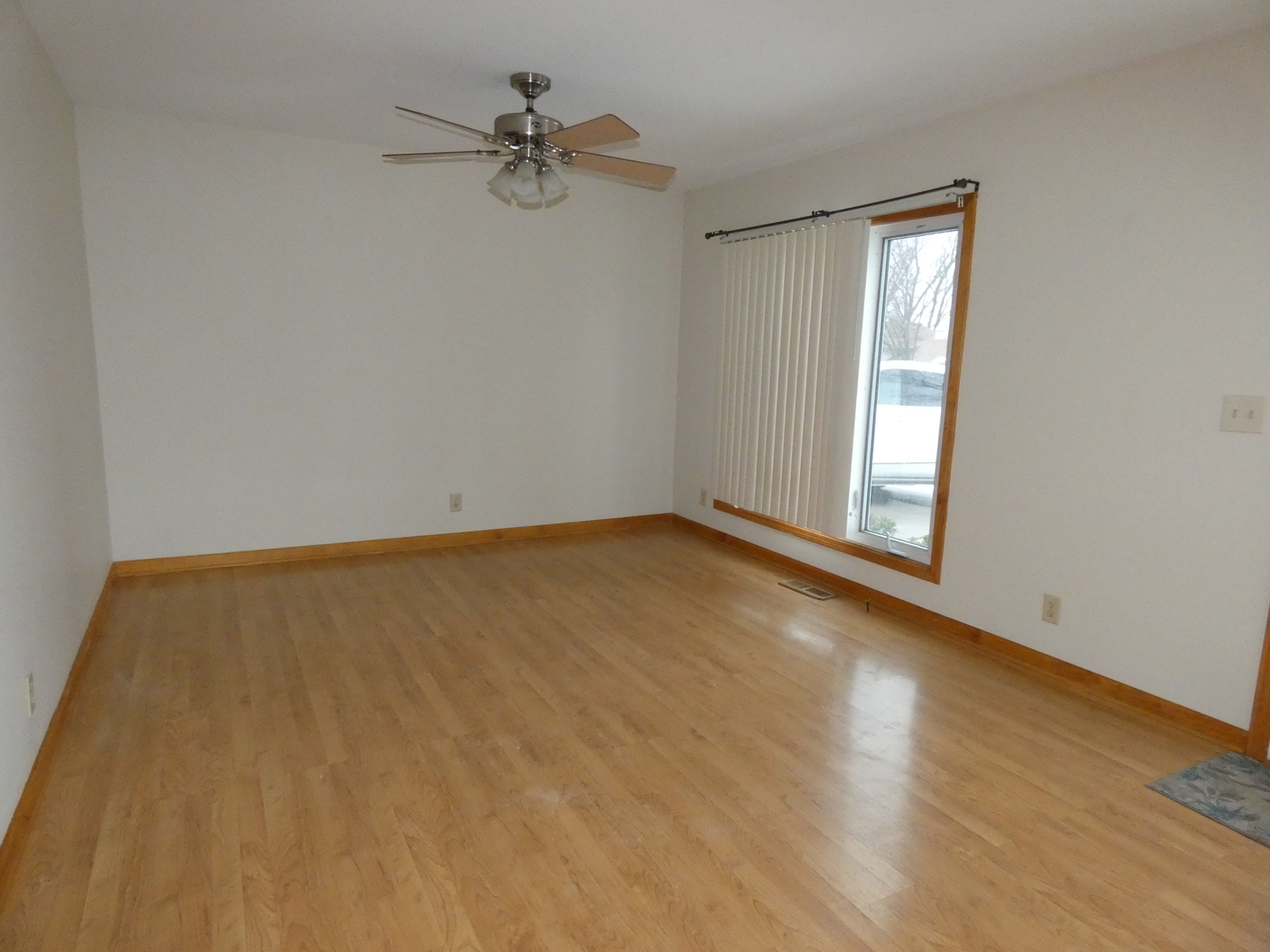 515 Freeman Avenue, Streamwood, IL 60107