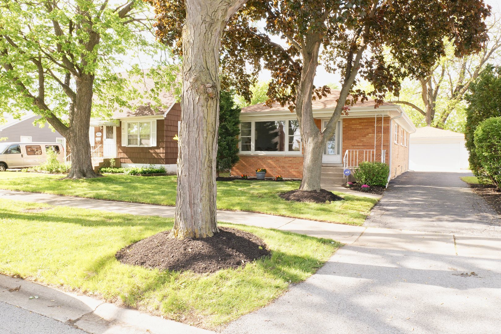 5262 Alexander Place, Oak Lawn, IL 60453
