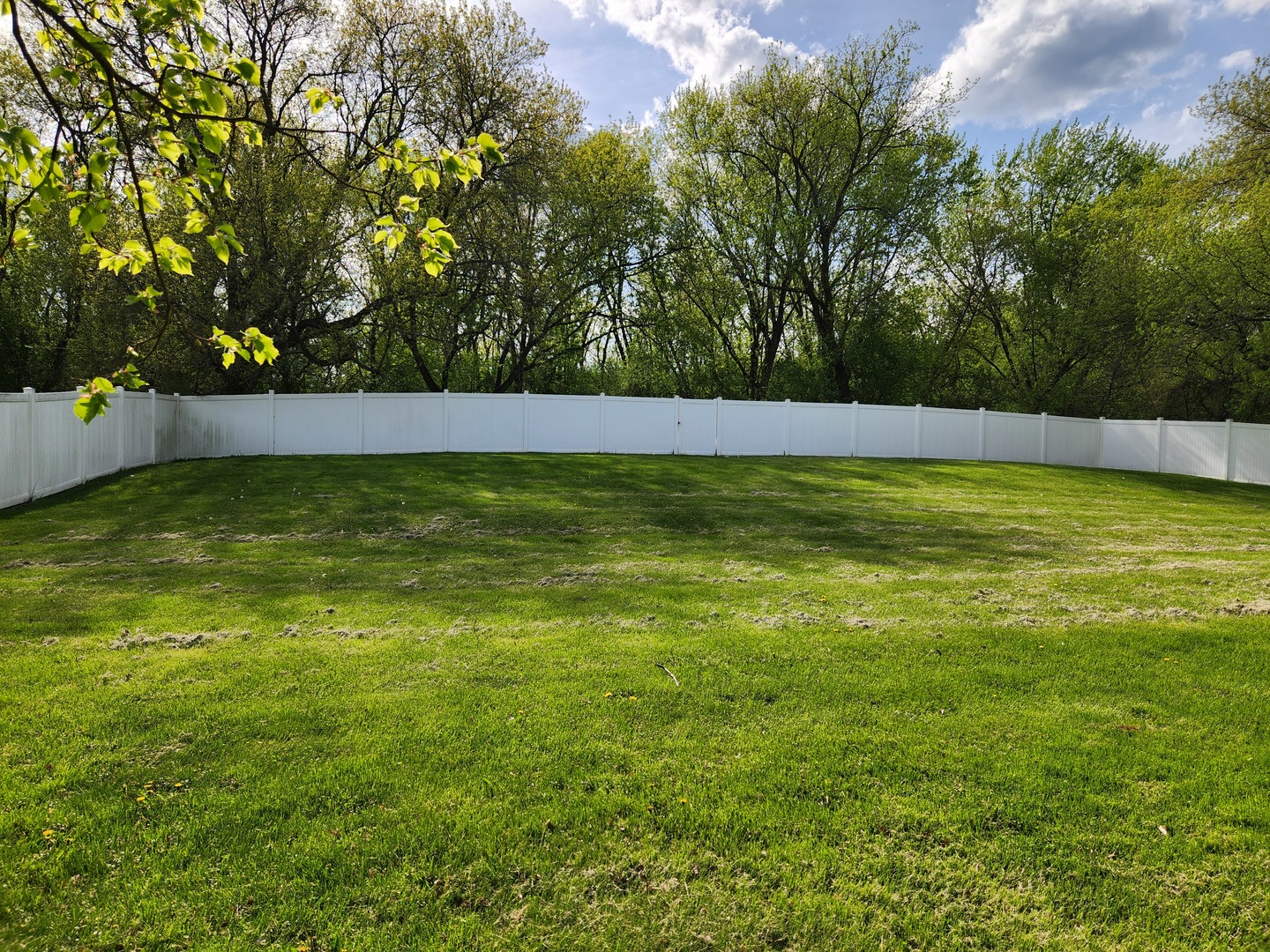 646 Meadow Lane, Winthrop Harbor, IL 60096