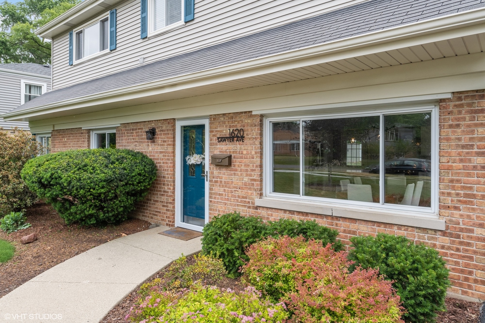 1620 Sawyer Avenue, Glen Ellyn, IL 60137