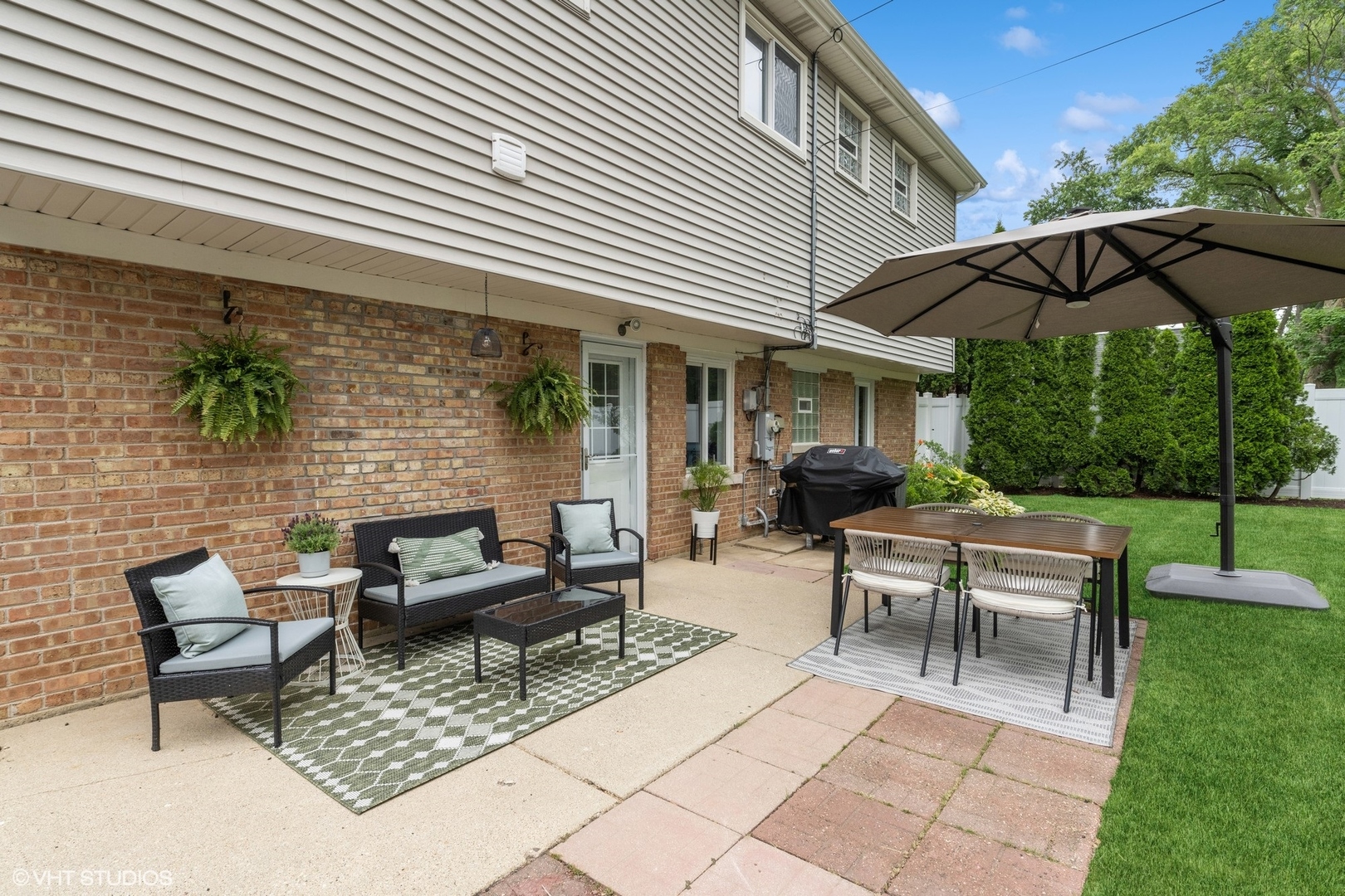 1620 Sawyer Avenue, Glen Ellyn, IL 60137