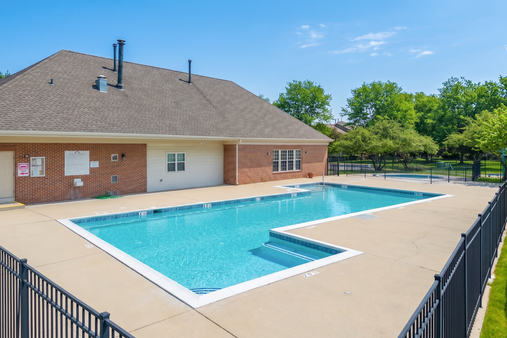2845 Meadow Lane #V1, Schaumburg, IL 60193