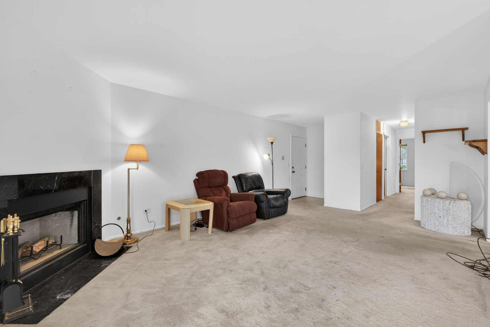 2845 Meadow Lane #V1, Schaumburg, IL 60193