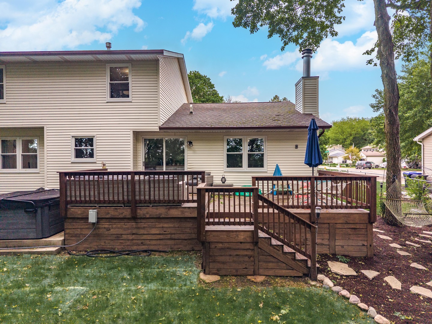 23 Palm Court, Bloomington, IL 61701
