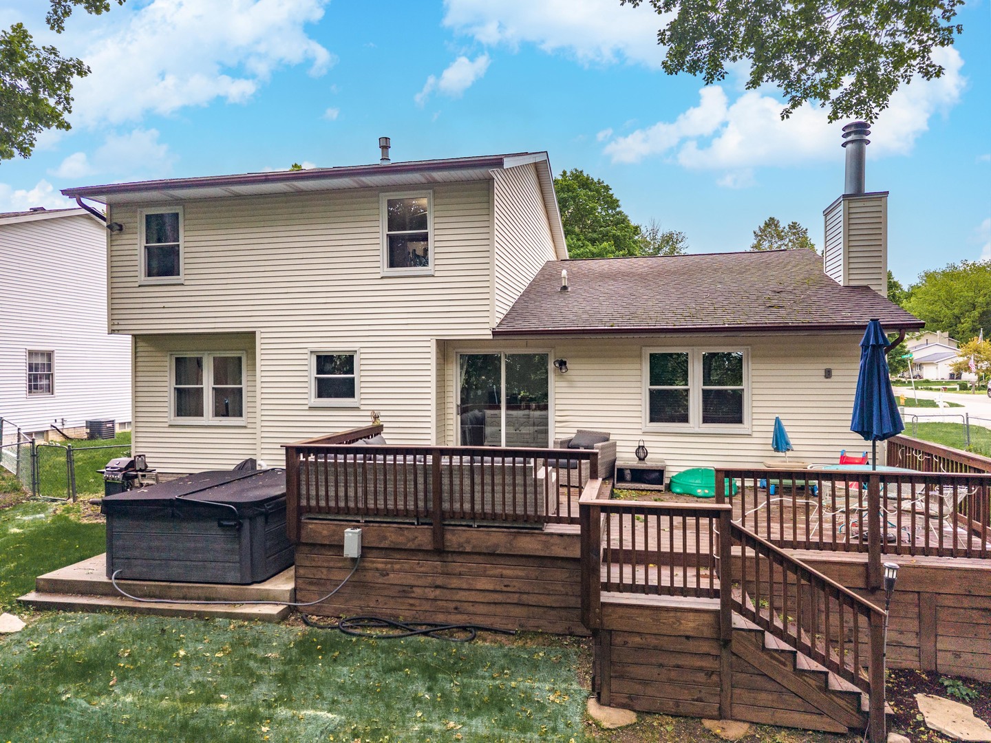 23 Palm Court, Bloomington, IL 61701