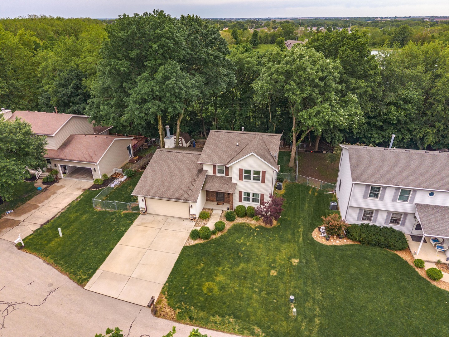 23 Palm Court, Bloomington, IL 61701