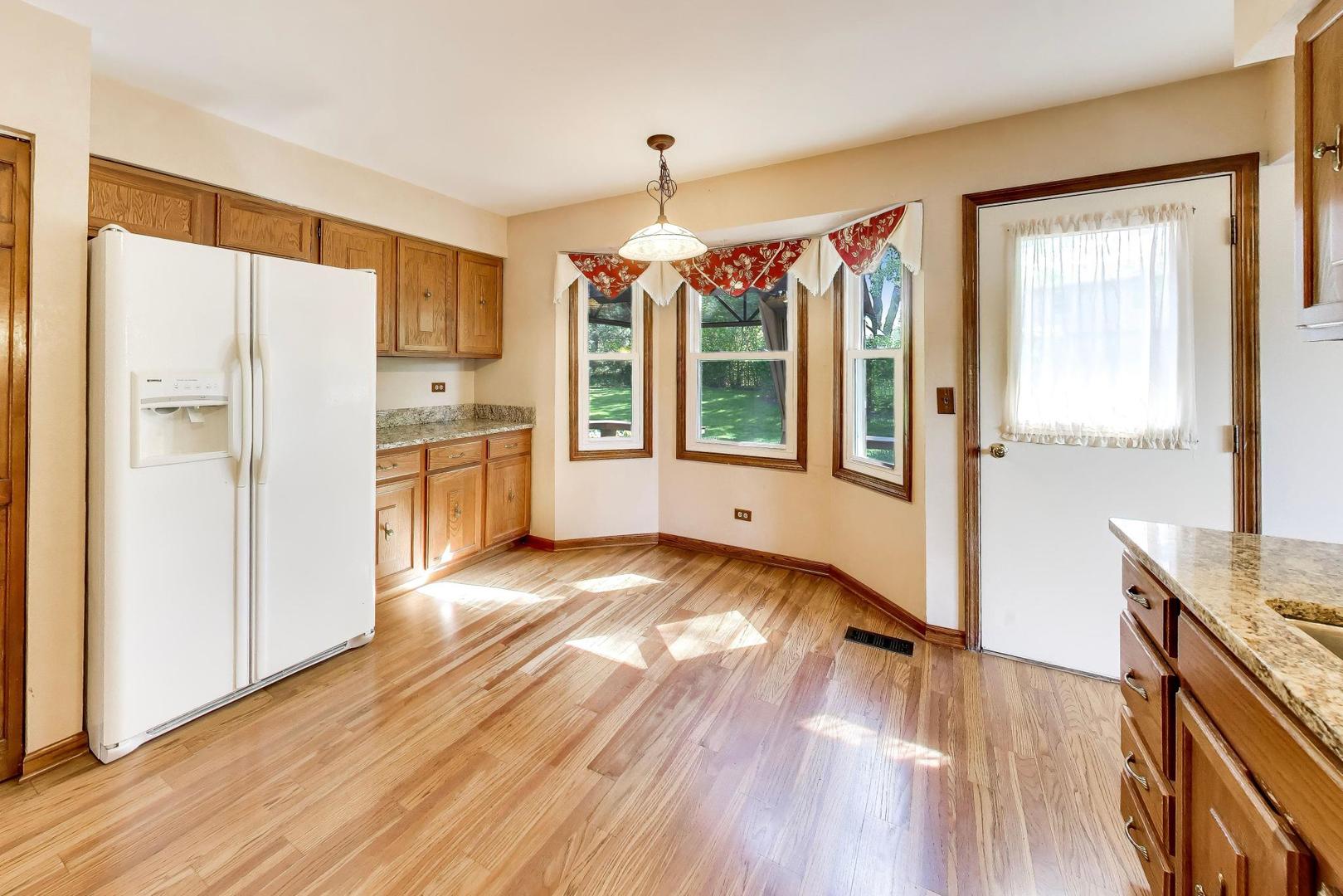 4122 Crimson Drive, Hoffman Estates, IL 60192