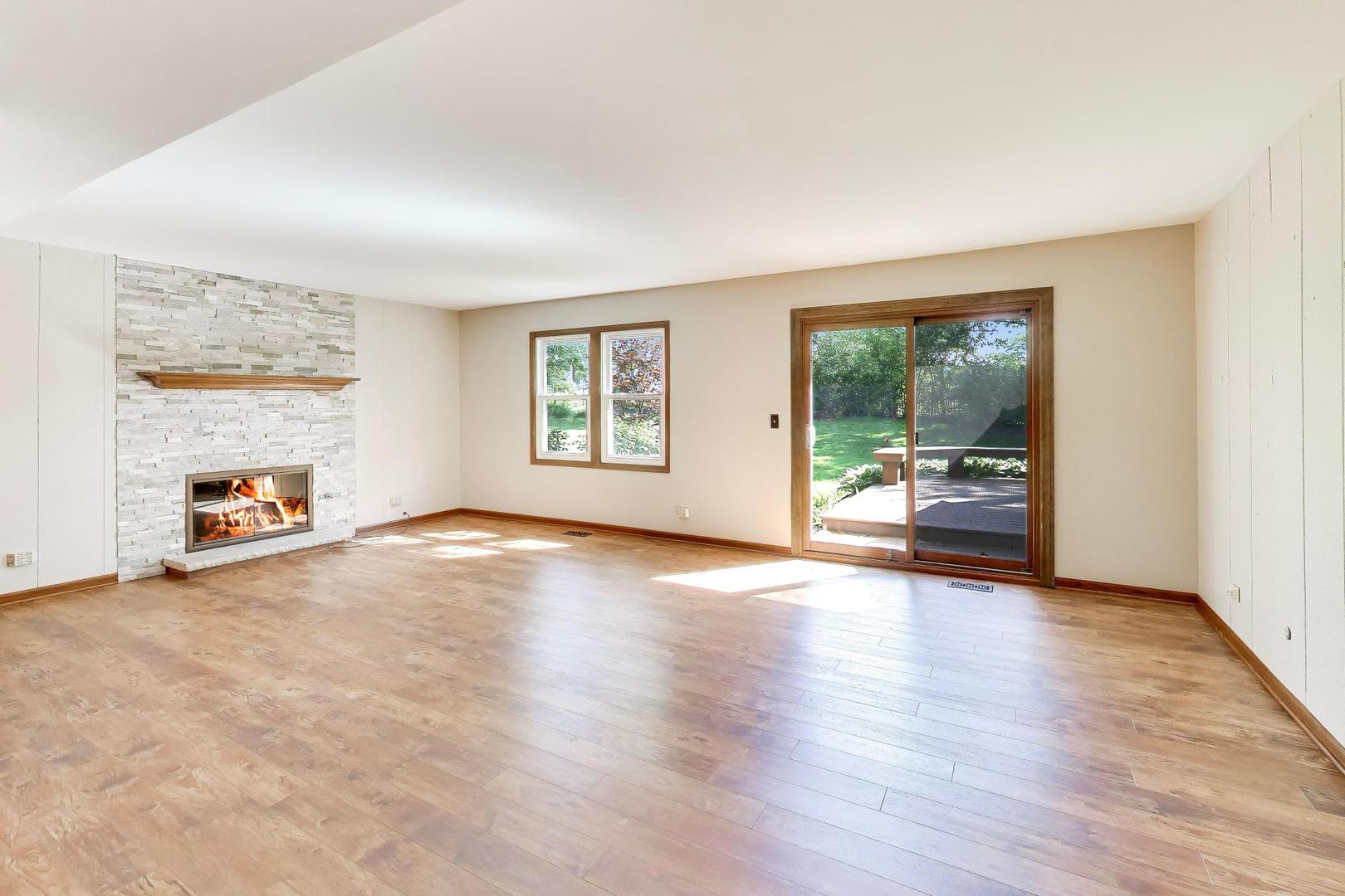 4122 Crimson Drive, Hoffman Estates, IL 60192