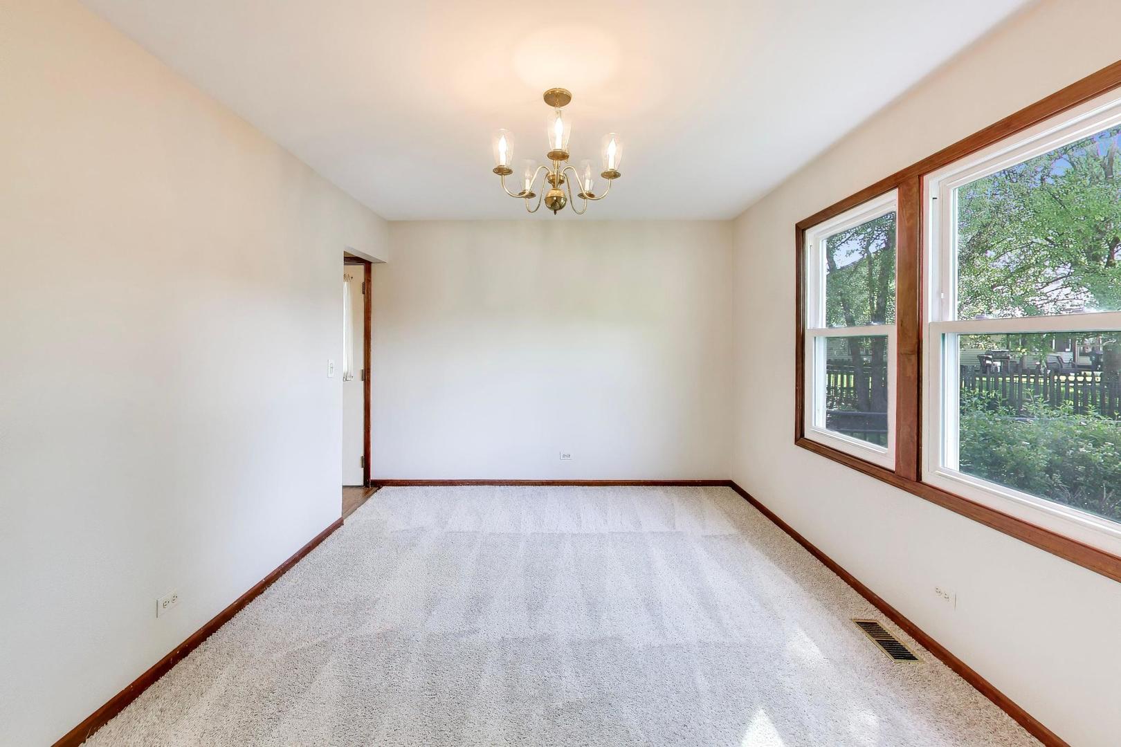 4122 Crimson Drive, Hoffman Estates, IL 60192