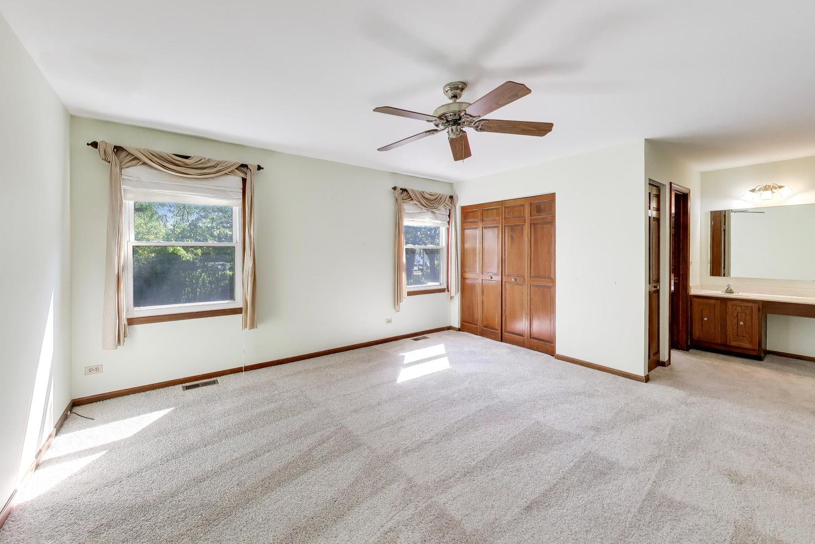4122 Crimson Drive, Hoffman Estates, IL 60192