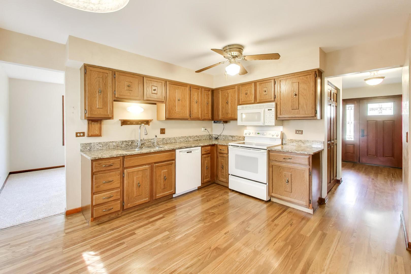 4122 Crimson Drive, Hoffman Estates, IL 60192