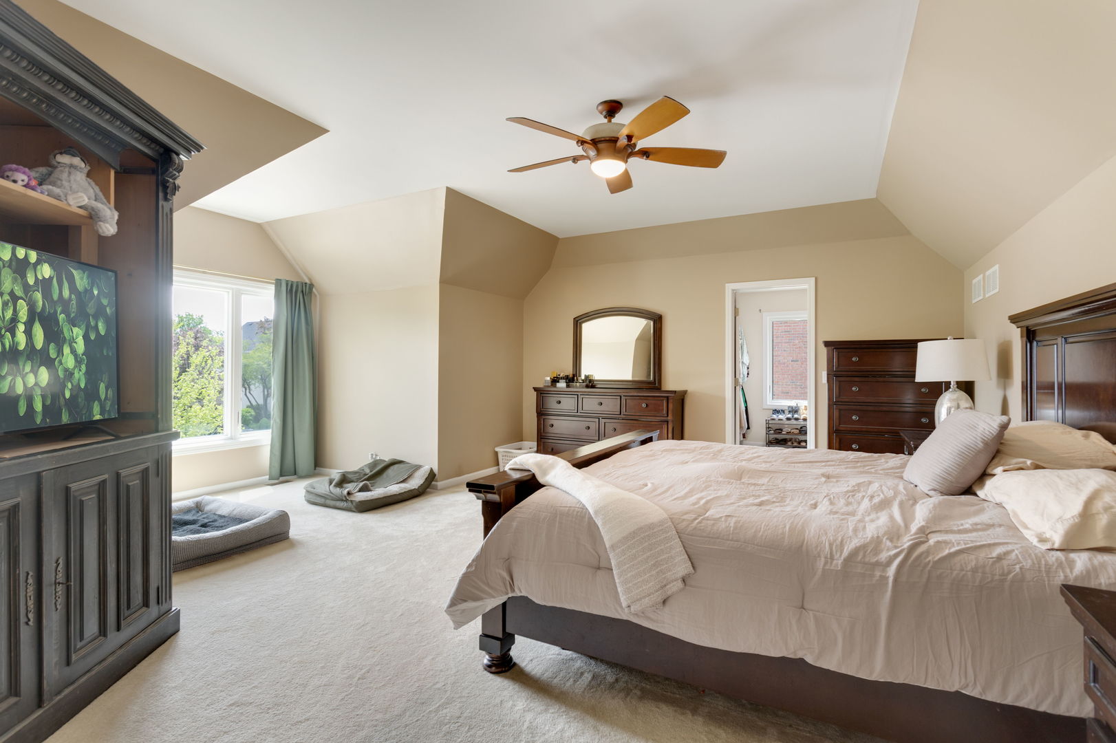 924 Naples Lane, Woodridge, IL 60517