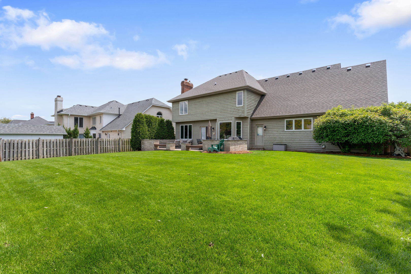 924 Naples Lane, Woodridge, IL 60517
