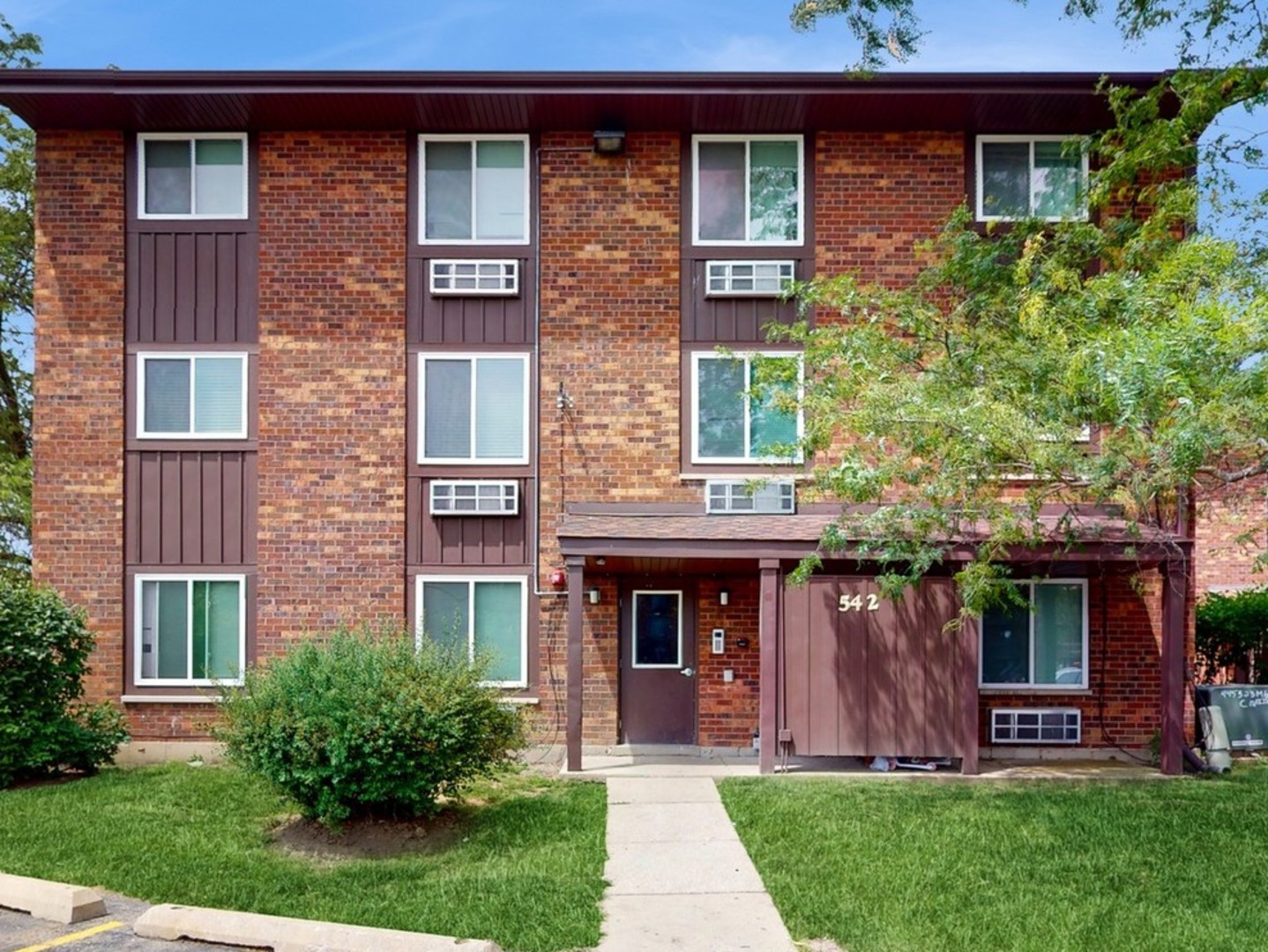 29W542 Country Ridge Drive #E, Warrenville, IL 60555