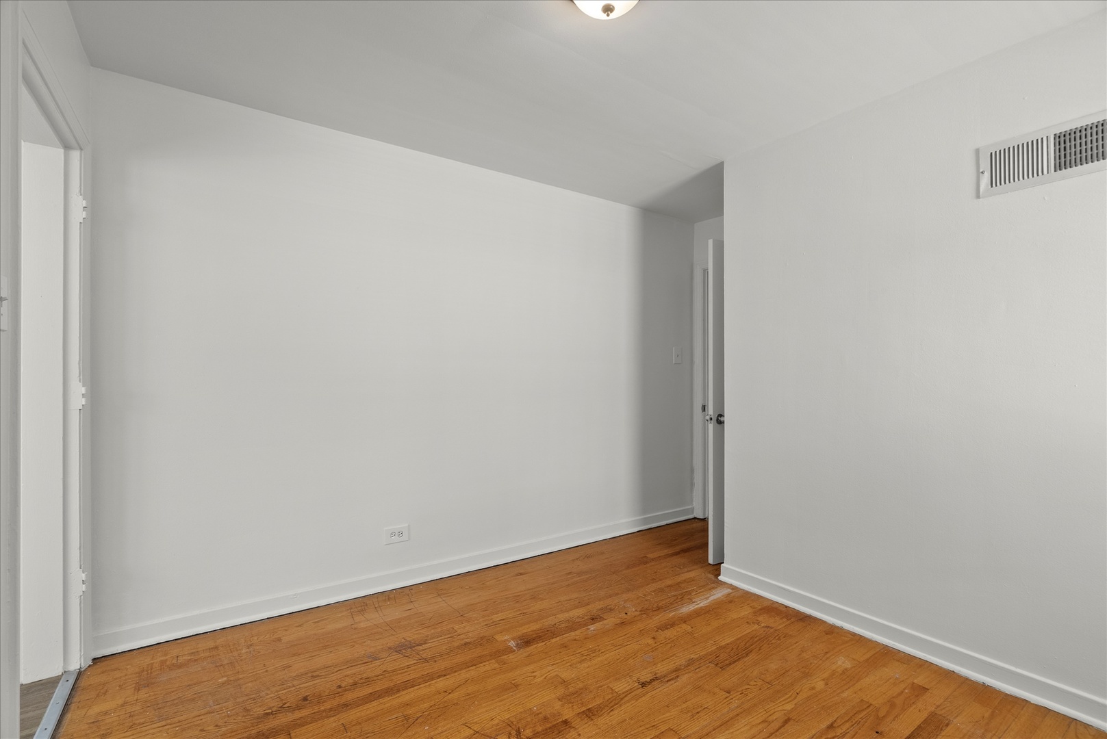 8143 Knox Avenue #2A, Skokie, IL 60076