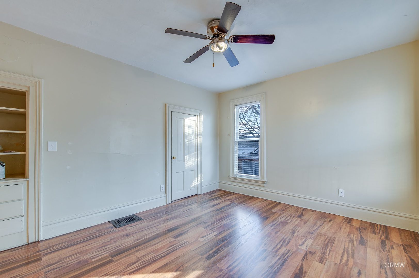 325 E Chicago Street #2, Elgin, IL 60120