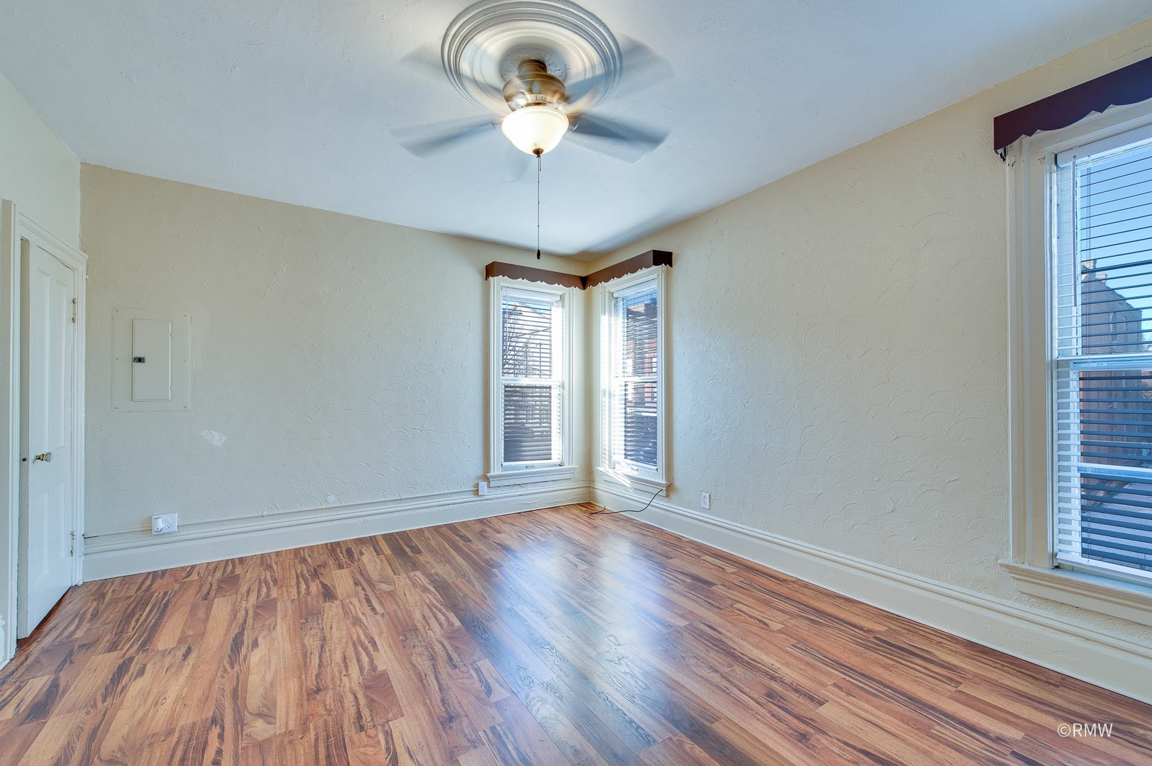 325 E Chicago Street #2, Elgin, IL 60120