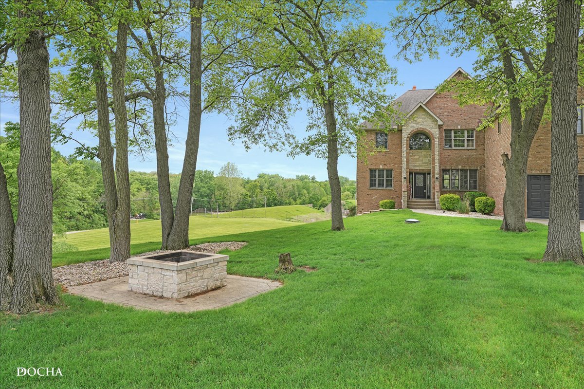 703 Glenda Court, Sandwich, IL 60548