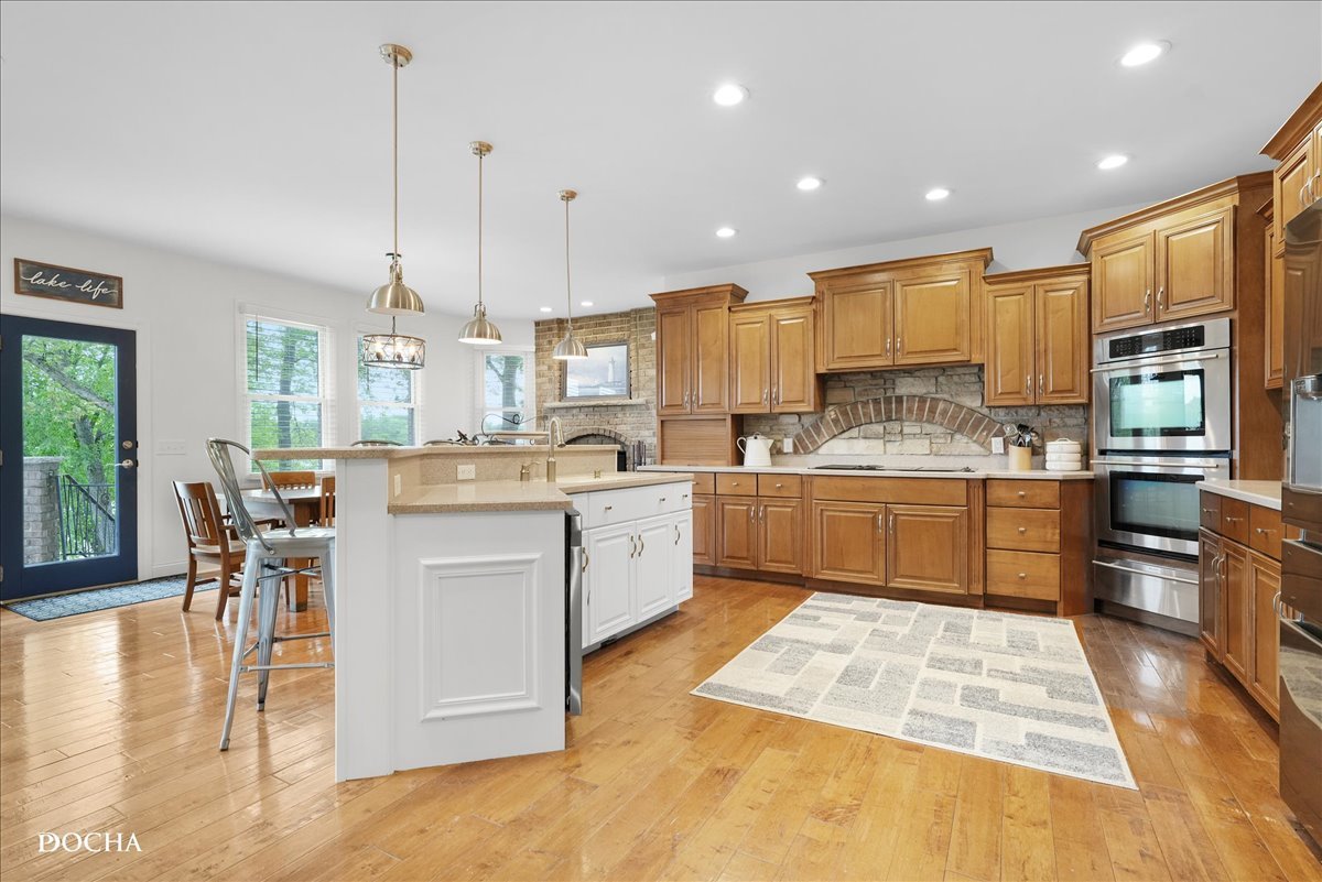 703 Glenda Court, Sandwich, IL 60548