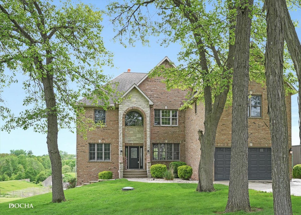 703 Glenda Court, Sandwich, IL 60548