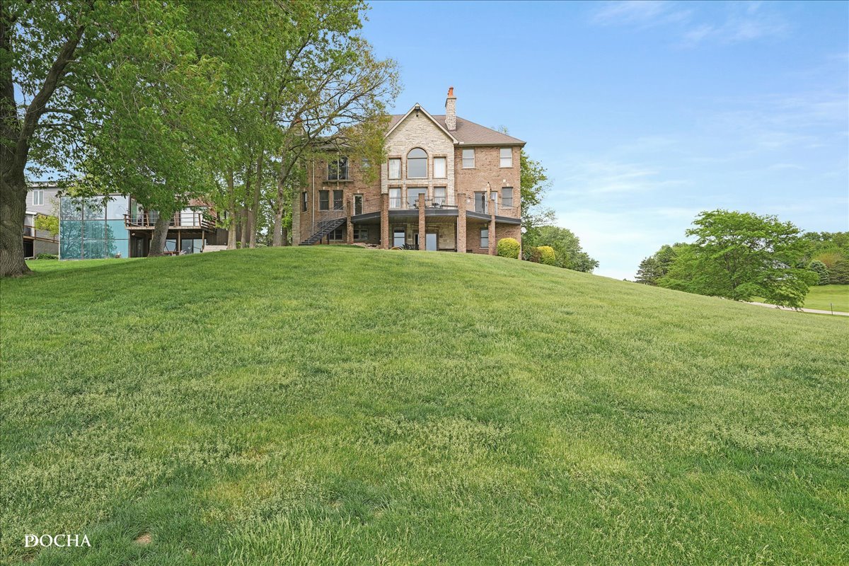 703 Glenda Court, Sandwich, IL 60548