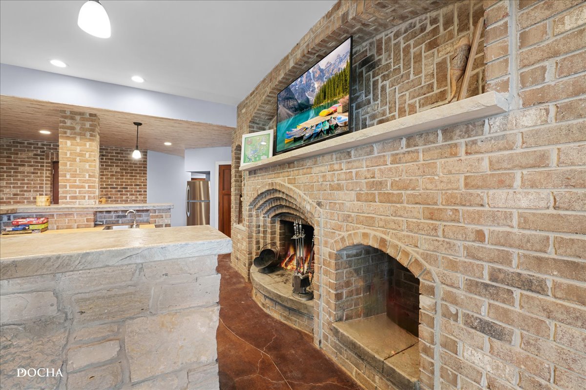 703 Glenda Court, Sandwich, IL 60548