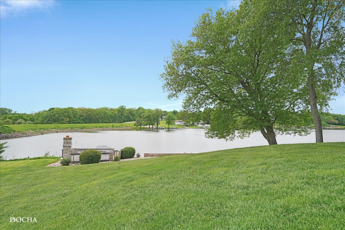 703 Glenda Court, Sandwich, IL 60548