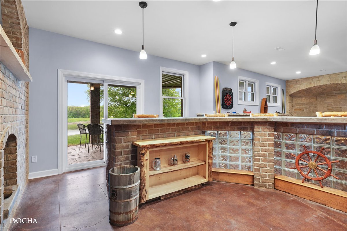 703 Glenda Court, Sandwich, IL 60548
