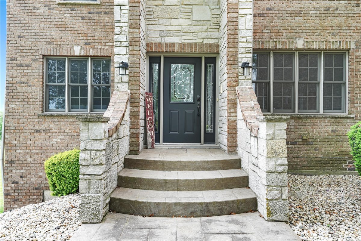 703 Glenda Court, Sandwich, IL 60548
