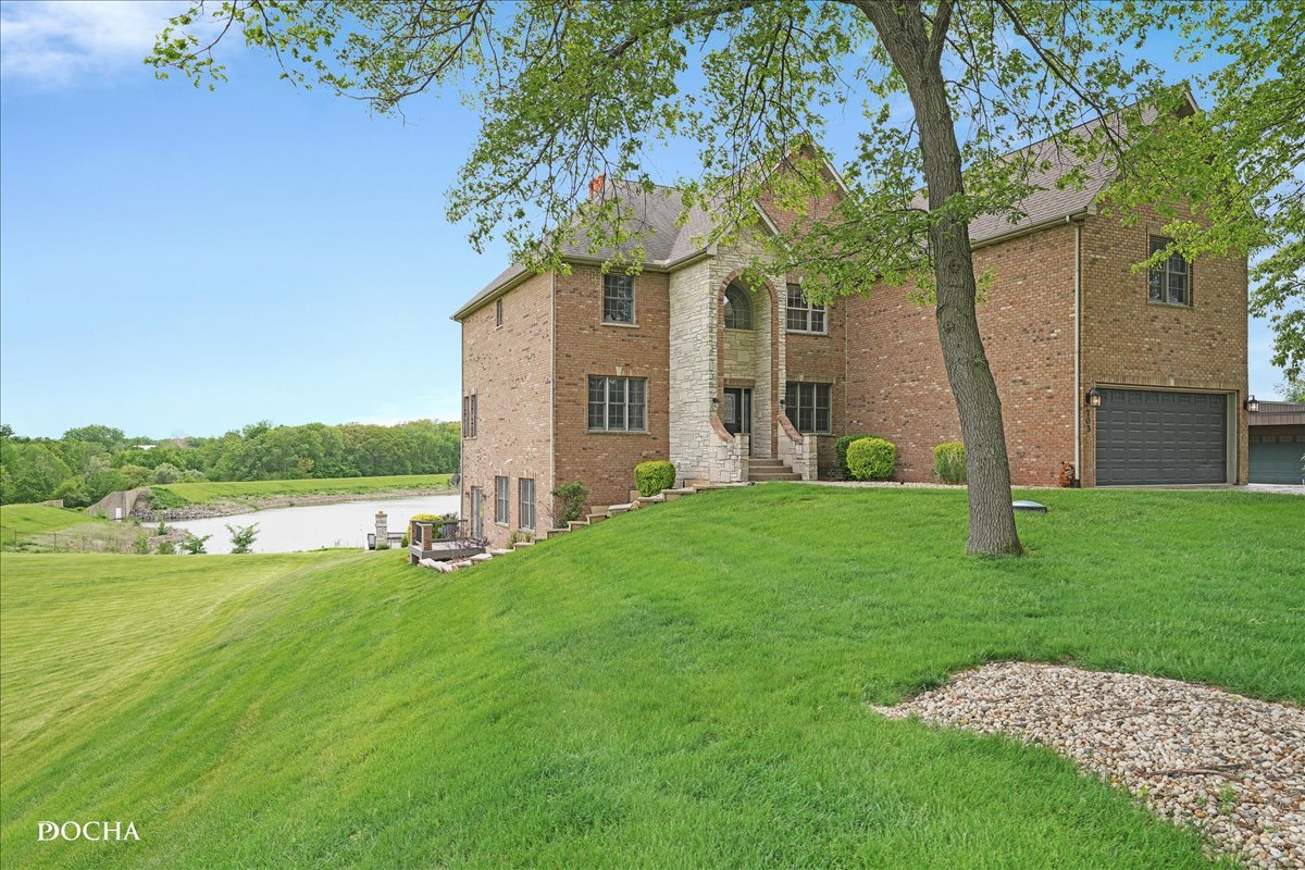 703 Glenda Court, Sandwich, IL 60548